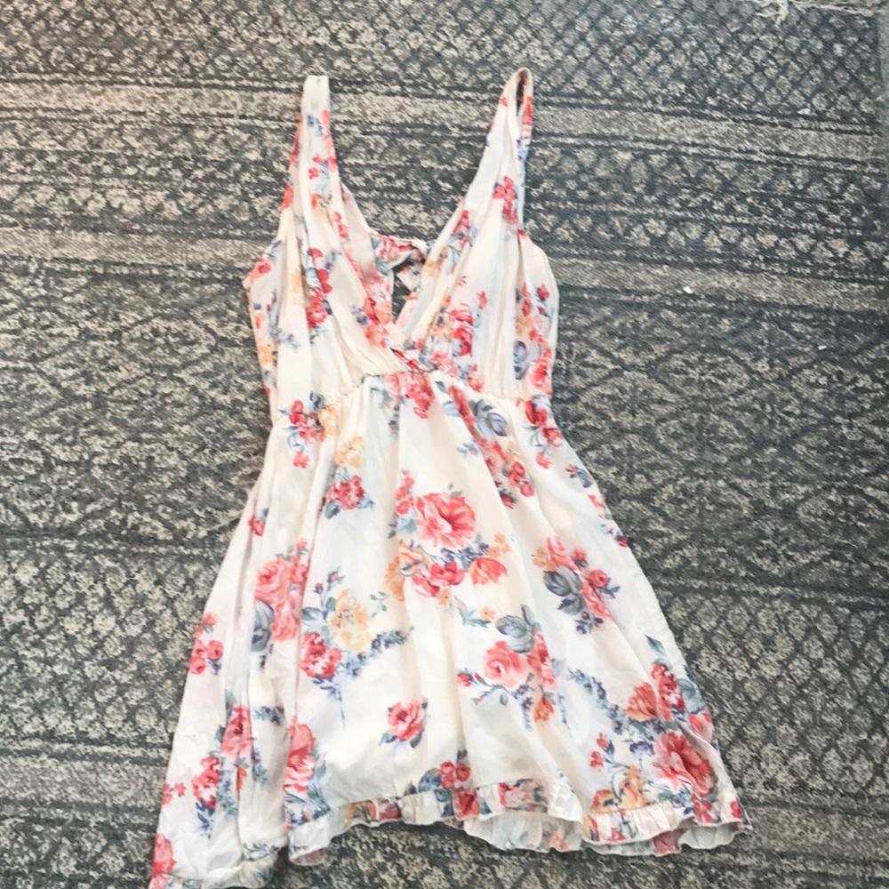 ADORABLE FLORAL SUMMER DRESS